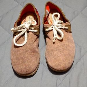 Merrell shoes size 7